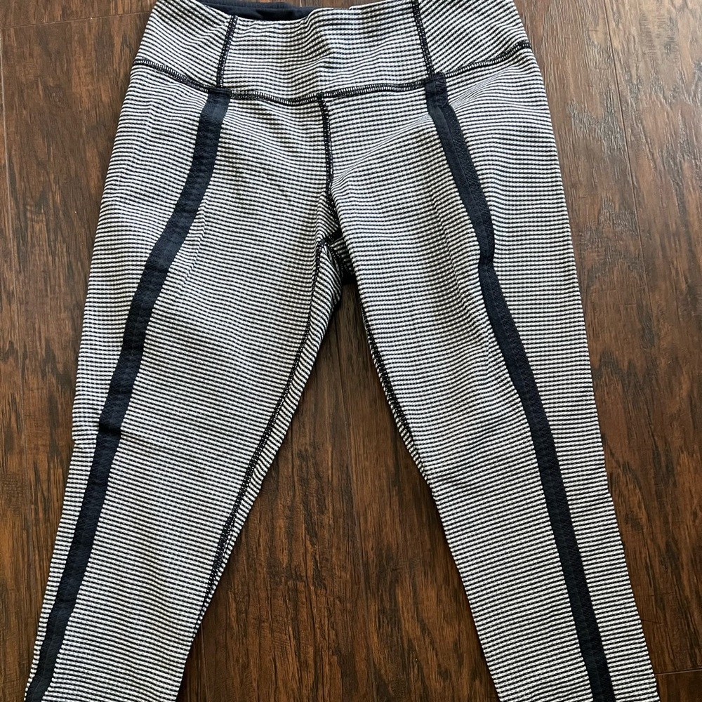 Lululemon 6